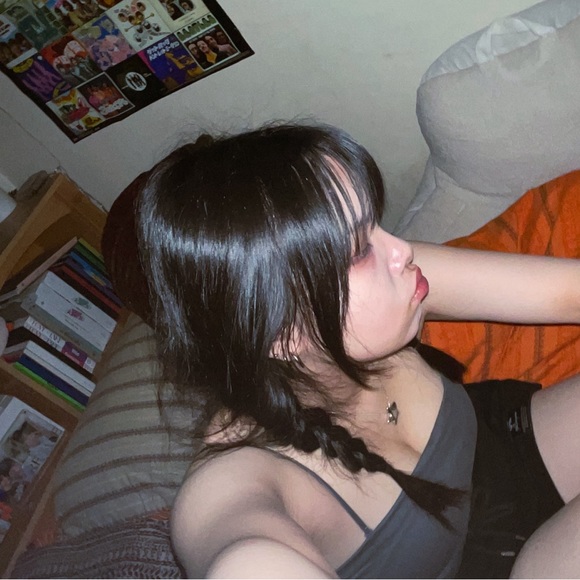 Meet your Posher, Hannah - Picture 1 of 1